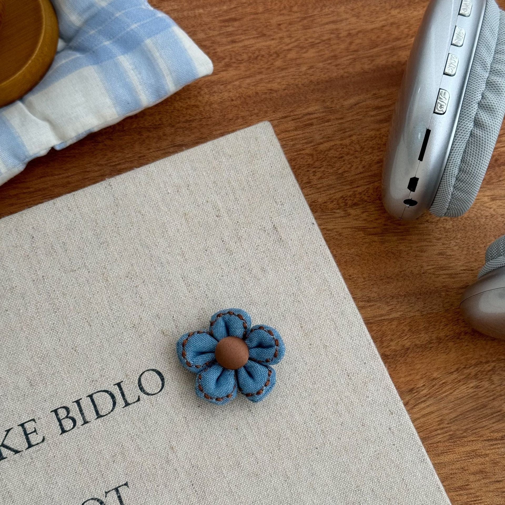 Cute Dog Hair Bow Clips Pet Grooming Accessories for Small Dogs and Cats